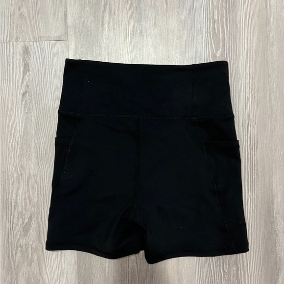 NWT Ardene move black shorts size medium - Picture 5 of 5